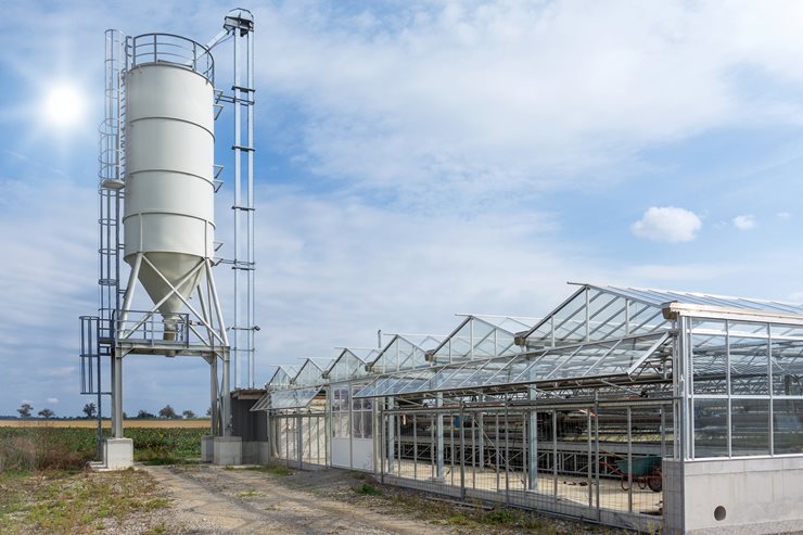 Klarschlammtrocknungsanlage mit angeschlossenem Silo